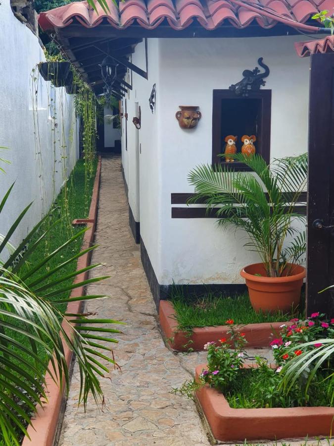 Hotel San Judas Tadeo Garden Антигуа-Гватемала Экстерьер фото