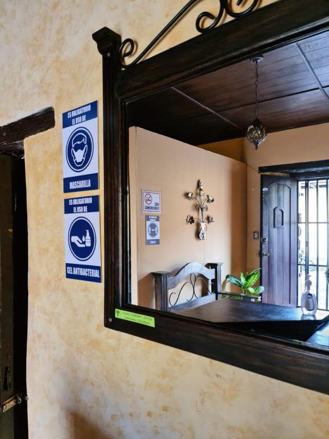 Hotel San Judas Tadeo Garden Антигуа-Гватемала Экстерьер фото