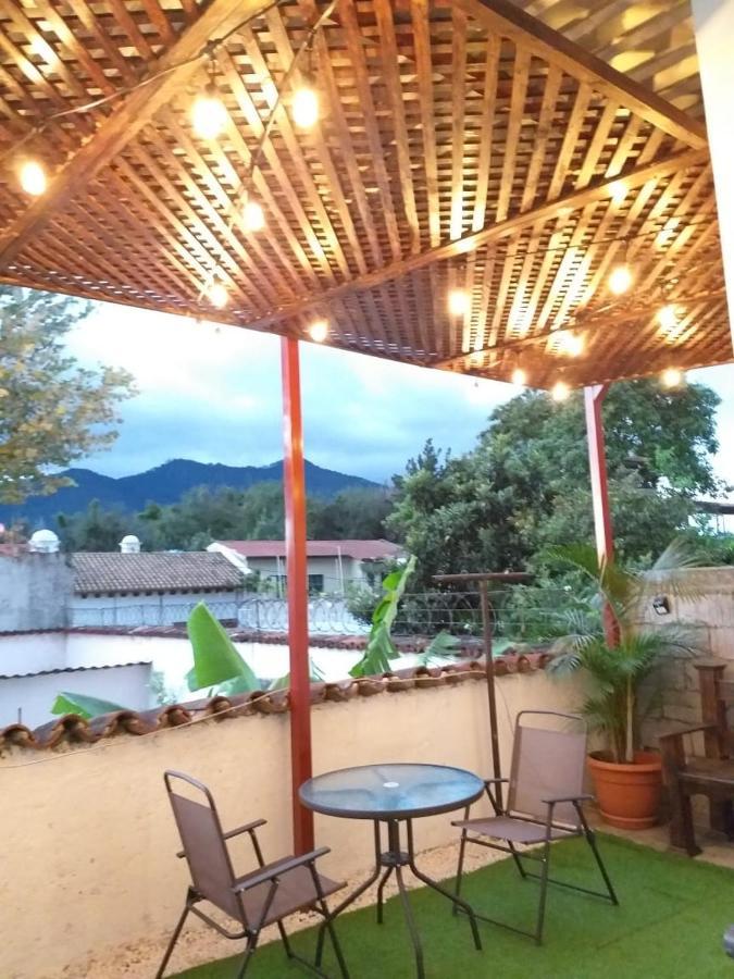 Hotel San Judas Tadeo Garden Антигуа-Гватемала Экстерьер фото